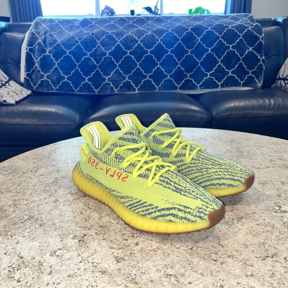 2017 Like-New Condition Yeezy Boost SPLY 350 V2 'Semi Frozen Yellow' size 10
